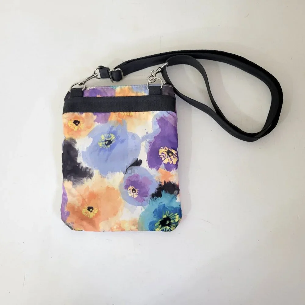 LeSportSac Floral Cross Body Bag - Picture 5 of 5